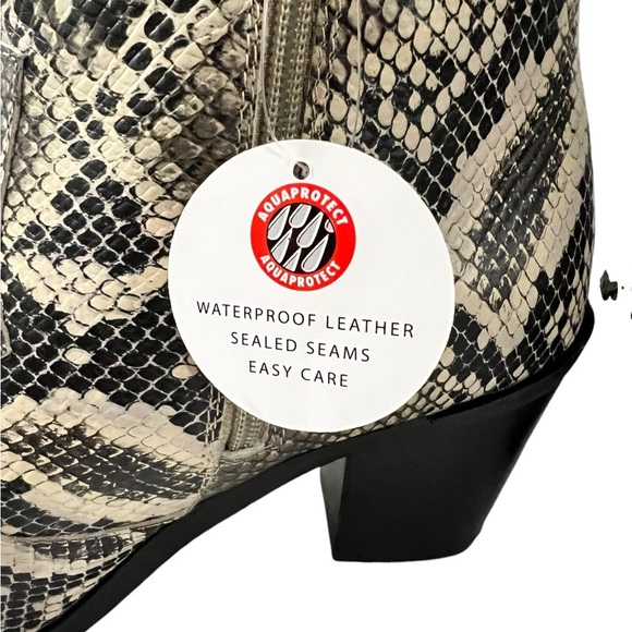 Blondo Que Waterproof Snakeskin Print Leather Block Heel Booties New! Size 9.5 - Picture 7 of 11